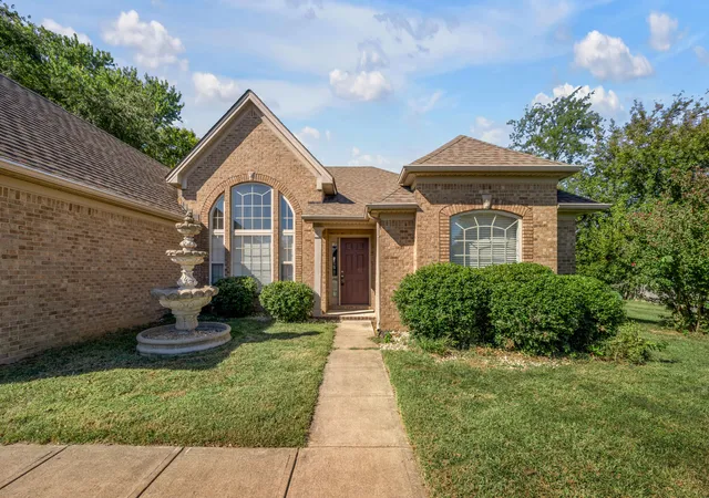 Photo 2 of Sale Pending at 105 Stamping Ct, Georgetown, KY 40324 | MLS# 26027888 | Listing updated on 2026-10-19