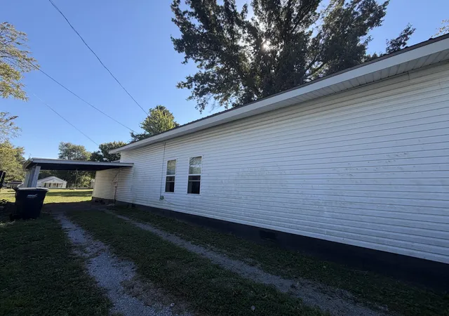 Photo 1 of Single family home for sale at 314 N College St, Marion, KY 42064 | MLS# 26028058 | Listing updated on 2026-10-12