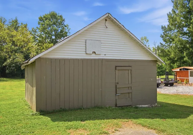 Photo 28 of Single family home for sale at 2490 Battlefield Memorial Hwy, Berea, KY 40403 | MLS# 26027923 | Listing updated on 2026-10-22
