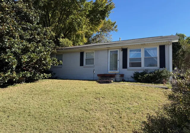 Photo 1 of Sale Pending at 1721 Wyatt Pkwy, Lexington, KY 40505 | MLS# 26027742 | Listing updated on 2026-10-13