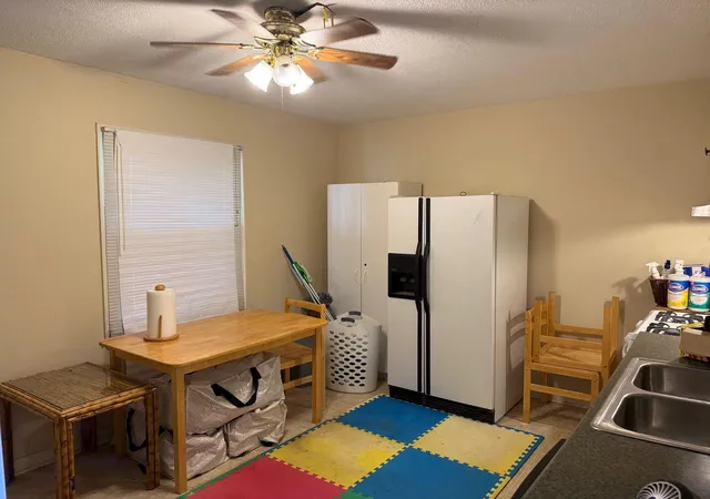 Photo 3 of Sale Pending at 1721 Wyatt Pkwy, Lexington, KY 40505 | MLS# 26027742 | Listing updated on 2026-10-13
