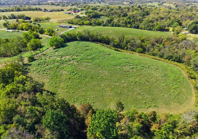 Photo 2 of Sale Pending at 72 Lewis Ward Rd, Lancaster, KY 40444 | MLS# 26028235 | Listing updated on 2026-10-17