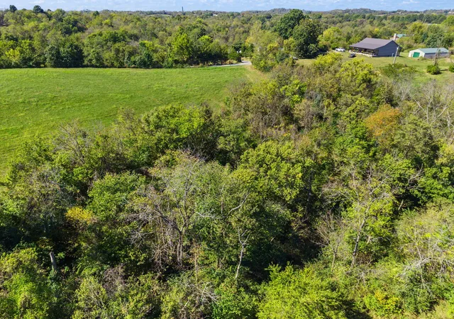 Photo 4 of Sale Pending at 72 Lewis Ward Rd, Lancaster, KY 40444 | MLS# 26028235 | Listing updated on 2026-10-17