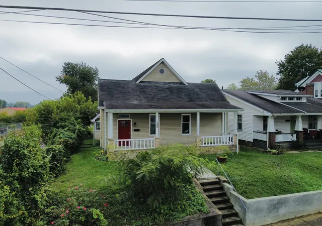 Single family home for sale at 302 Commerce St, Maysville, KY 41056 | MLS# 26027744