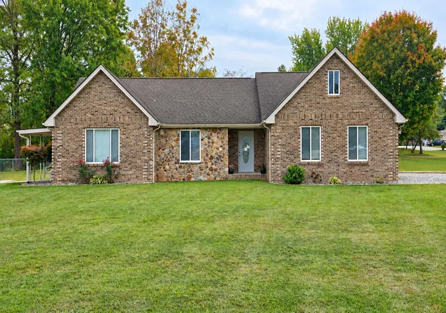 Photo 4 of Single family home for sale at 18 Shackle Rd, London, KY 40744 | MLS# 26028177 | Listing updated on 2026-10-13