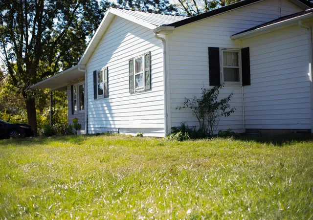 Photo 1 of Single family home for sale at 531 Ham Holw Rd, Manchester, KY 40962 | MLS# 26027788 | Listing updated on 2026-10-21