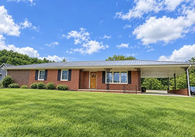 Photo 1 of Single family home for sale at 182 Shadytown Rd, Booneville, KY 41314 | MLS# 26027820 | Listing updated on 2026-10-27