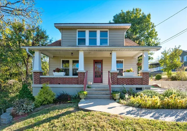 Photo 1 of Single family home for sale at 2868 Bald Knob Rd, Frankfort, KY 40601 | MLS# 26027900 | Listing updated on 2026-10-13