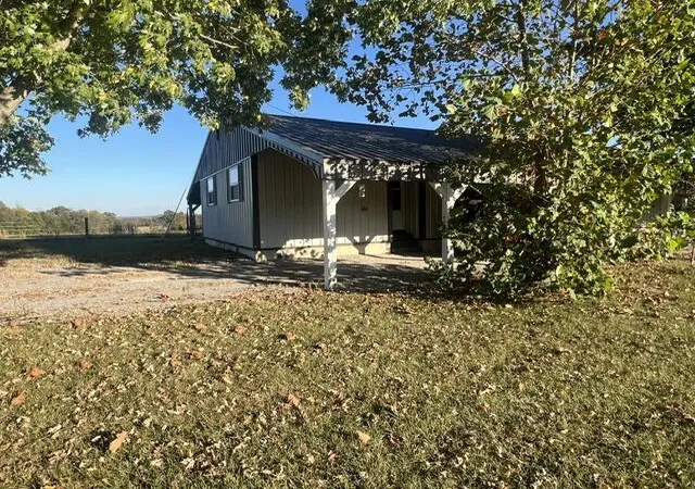 Photo 2 of Sale Pending at 103 J Knight Rd, Crofton, KY 42217 | MLS# 26027915 | Listing updated on 2026-10-15