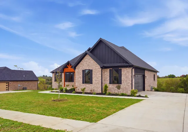 Photo 2 of Single family home for sale at 4226 Equestrian Way, Richmond, KY 40475 | MLS# 26028979 | Listing updated on 2026-10-20