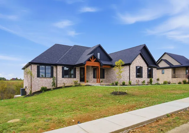 Photo 3 of Single family home for sale at 4226 Equestrian Way, Richmond, KY 40475 | MLS# 26028979 | Listing updated on 2026-10-20