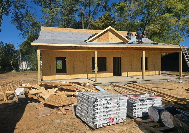Photo 2 of Single family home for sale at 112 Holley Dr, Hopkinsville, KY 42240 | MLS# 26027825 | Listing updated on 2026-10-14
