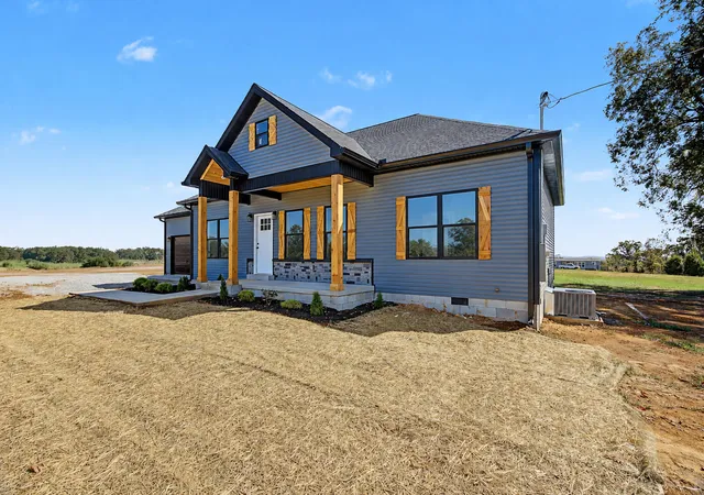 Photo 3 of Single family home for sale at 575 Heltsley Rd, Elkton, KY 42220 | MLS# 26027831 | Listing updated on 2026-10-15