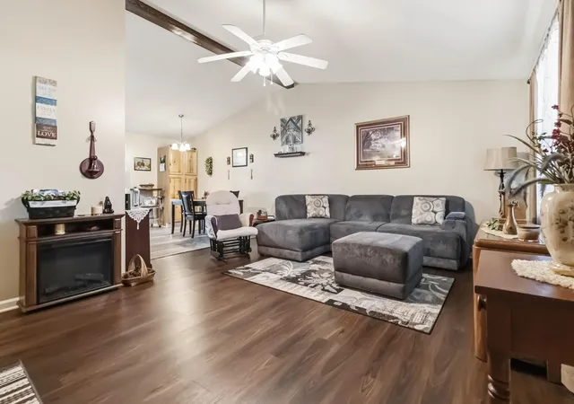 Photo 3 of Single family home for sale at 143 Sunrise Dr, Lancaster, KY 40444 | MLS# 26028283 | Listing updated on 2026-10-13
