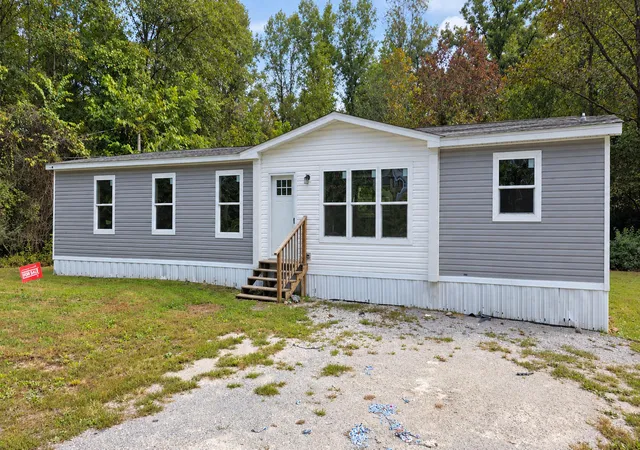 Photo 1 of Single family home for sale at 301 Jim Black Holw Rd, Barbourville, KY 40906 | MLS# 26027862 | Listing updated on 2026-10-22