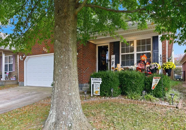 Photo 1 of Single family home for sale at 202 Virginia Ln, Nicholasville, KY 40356 | MLS# 26028587 | Listing updated on 2026-10-28
