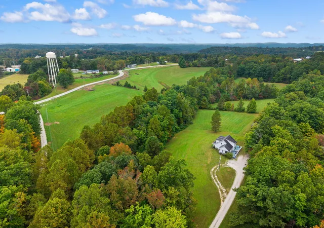 Photo 3 of Single family home for sale at 108 Berryman Rd, Frenchburg, KY 40322 | MLS# 26027863 | Listing updated on 2026-10-13