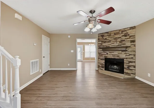 Photo 3 of Sale Pending at 2257 Prescott Ln, Lexington, KY 40511 | MLS# 26028412 | Listing updated on 2026-10-20