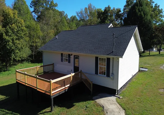 Photo 3 of Single family home for sale at 220 Moore Hl Ave, Corbin, KY 40701 | MLS# 26028307 | Listing updated on 2026-10-13