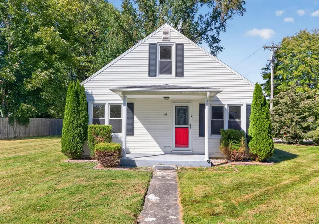 Photo 1 of Single family home for sale at 145 Halls Rd, Stanton, KY 40380 | MLS# 26027882 | Listing updated on 2026-10-13