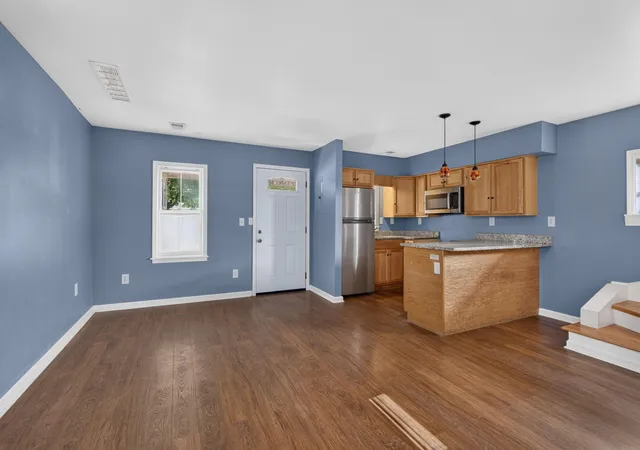 Photo 3 of Single family home for sale at 207 1/2 York St, Lexington, KY 40508 | MLS# 26027926 | Listing updated on 2026-10-13