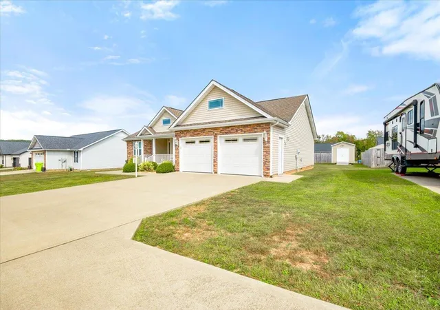 Photo 2 of Single family home for sale at 3556 Barbourville Rd, London, KY 40744 | MLS# 26027931 | Listing updated on 2026-10-13