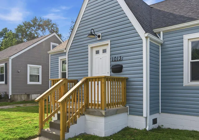 Photo 3 of Single family home for sale at 1013 Darley Dr, Lexington, KY 40505 | MLS# 26027925 | Listing updated on 2026-10-16