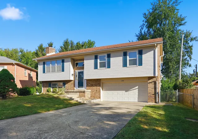 Single family home for sale at 2005 Hannibal Ct, Lexington, KY 40514 | MLS# 26028067