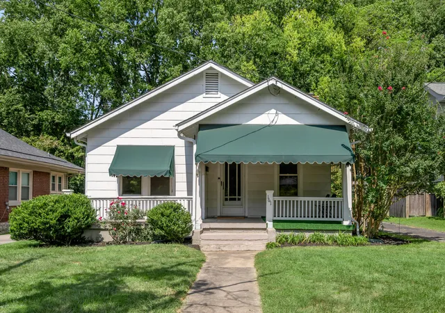 Photo 2 of Sale Pending at 161 Suburban Ct, Lexington, KY 40503 | MLS# 26027976 | Listing updated on 2026-10-13