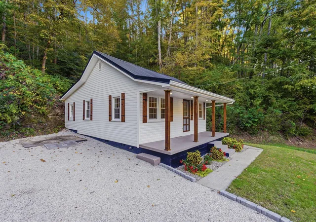 Photo 2 of Single family home for sale at 3357 Ky 36, Salt Lick, KY 40371 | MLS# 26028281 | Listing updated on 2026-10-23