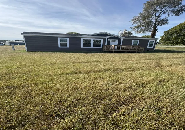 Single family home for sale at 20 Drew Ln, Campbellsville, KY 42718 | MLS# 26028063