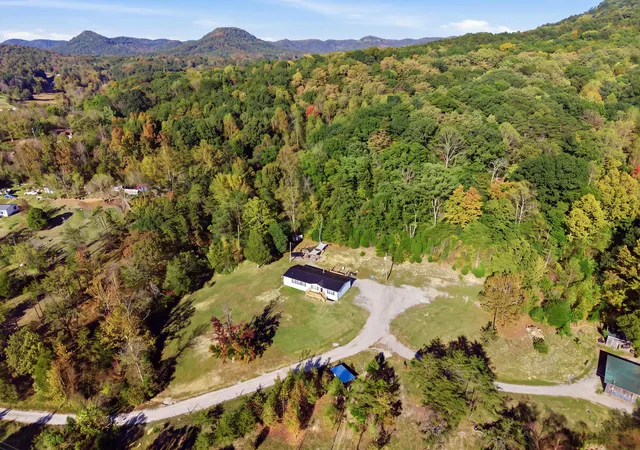 Single family home for sale at 491 John Rawlings Rd, Irvine, KY 40336 | MLS# 26028004