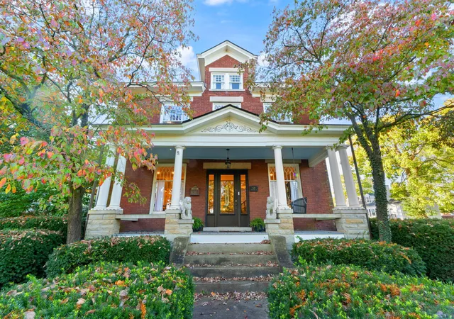 Photo 2 of Sale Pending at 428 W Main St, Georgetown, KY 40324 | MLS# 26028011 | Listing updated on 2026-10-21