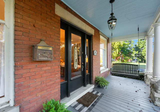 Photo 3 of Sale Pending at 428 W Main St, Georgetown, KY 40324 | MLS# 26028011 | Listing updated on 2026-10-21