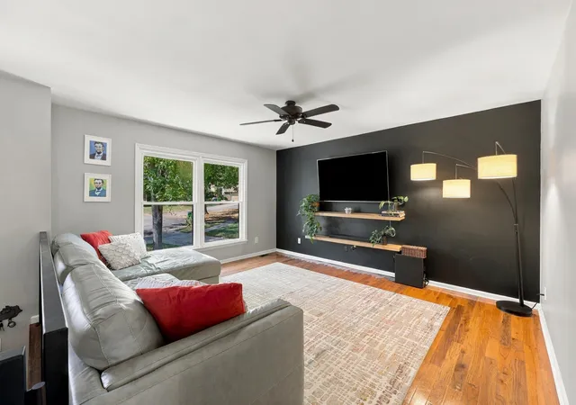 Photo 3 of Single family home for sale at 1864 Farmview Dr, Lexington, KY 40515 | MLS# 26028161 | Listing updated on 2026-10-20
