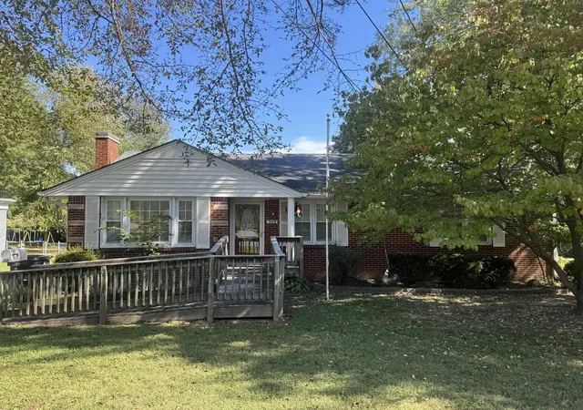 Photo 1 of Single family home for sale at 309 S 13th Street, Murray, KY 42071 | MLS# 26028064 | Listing updated on 2026-10-10