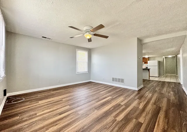 Photo 3 of Single family home for sale at 500 Robertson St, Lexington, KY 40508 | MLS# 26028013 | Listing updated on 2026-10-20