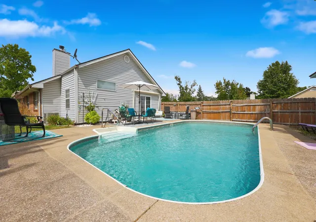Photo 3 of Single family home for sale at 3500 Branchwood Pl, Lexington, KY 40503 | MLS# 26028048 | Listing updated on 2026-10-13