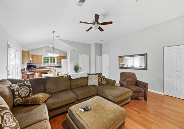 Photo 4 of Single family home for sale at 3500 Branchwood Pl, Lexington, KY 40503 | MLS# 26028048 | Listing updated on 2026-10-13