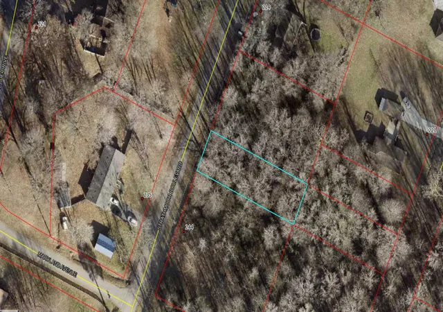 Photo 1 of Land for sale at 234 Strathmoor Blvd, Paducah, KY 42001 | MLS# 26028424 | Listing updated on 2026-10-19