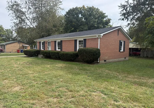 Photo 1 of Single family home for sale at 100 Brushwood Ct, Berea, KY 40403 | MLS# 26028091 | Listing updated on 2026-10-13