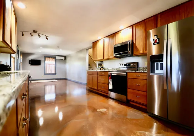 Photo 4 of Single family home for sale at 18 Goose Bay Dr, Benton, KY 42025 | MLS# 26028033 | Listing updated on 2026-10-13