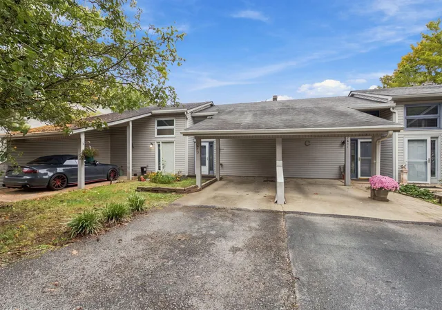 Photo 1 of Townhouse for sale at 3613 Leisure Crk Ct, Lexington, KY 40517 | MLS# 26028039 | Listing updated on 2026-10-17