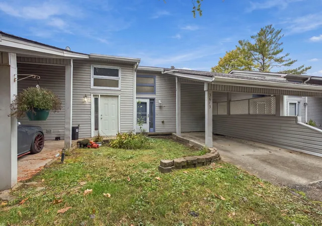 Photo 2 of Townhouse for sale at 3613 Leisure Crk Ct, Lexington, KY 40517 | MLS# 26028039 | Listing updated on 2026-10-17