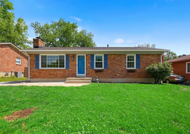 Photo 1 of Sale Pending at 423 Plymouth Dr, Lexington, KY 40503 | MLS# 26028029 | Listing updated on 2026-10-16