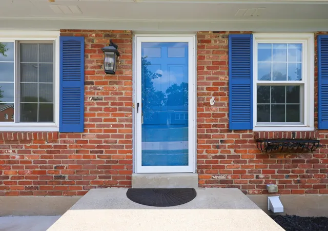 Photo 3 of Sale Pending at 423 Plymouth Dr, Lexington, KY 40503 | MLS# 26028029 | Listing updated on 2026-10-16