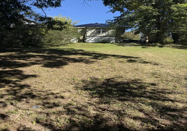 Photo 3 of Single family home for sale at 114 Jesson St, Corbin, KY 40701 | MLS# 26028544 | Listing updated on 2026-10-15