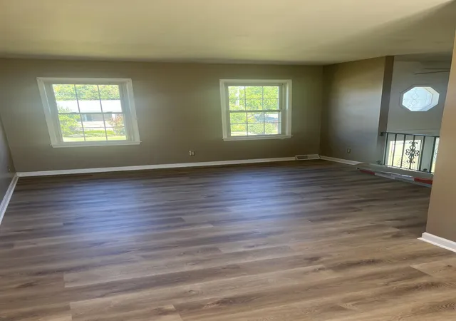 Photo 3 of Single family home for sale at 618 Carrigan Dr, Danville, KY 40422 | MLS# 26028044 | Listing updated on 2026-10-13