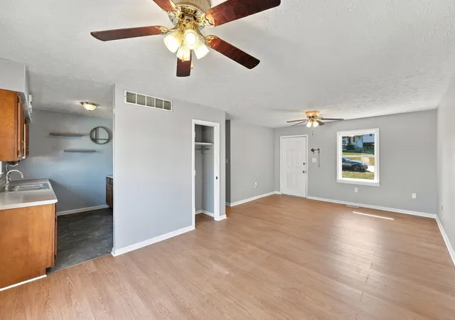 Photo 4 of Single family home for sale at 1328 Buckhorn Trl, Mount Sterling, KY 40353 | MLS# 26028130 | Listing updated on 2026-10-13