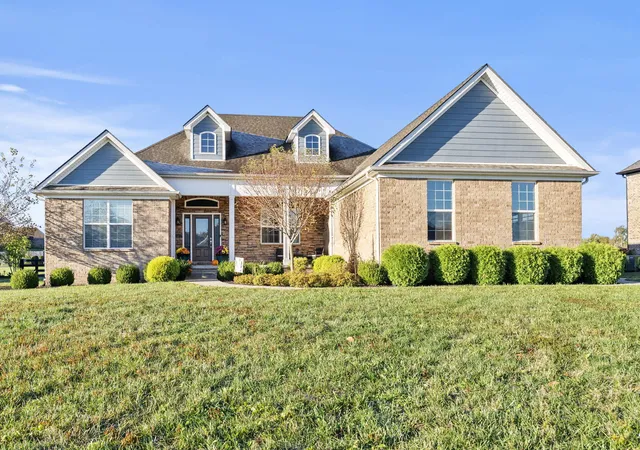 Photo 3 of Single family home for sale at 610 Old Coach Rd, Nicholasville, KY 40356 | MLS# 26028143 | Listing updated on 2026-10-13